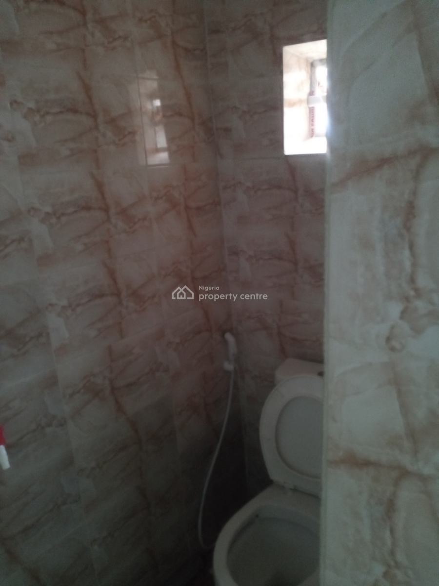 Mini Flat, Off Adekunle Kuye, Surulere, Lagos, Mini Flat (room and Parlour) for Rent