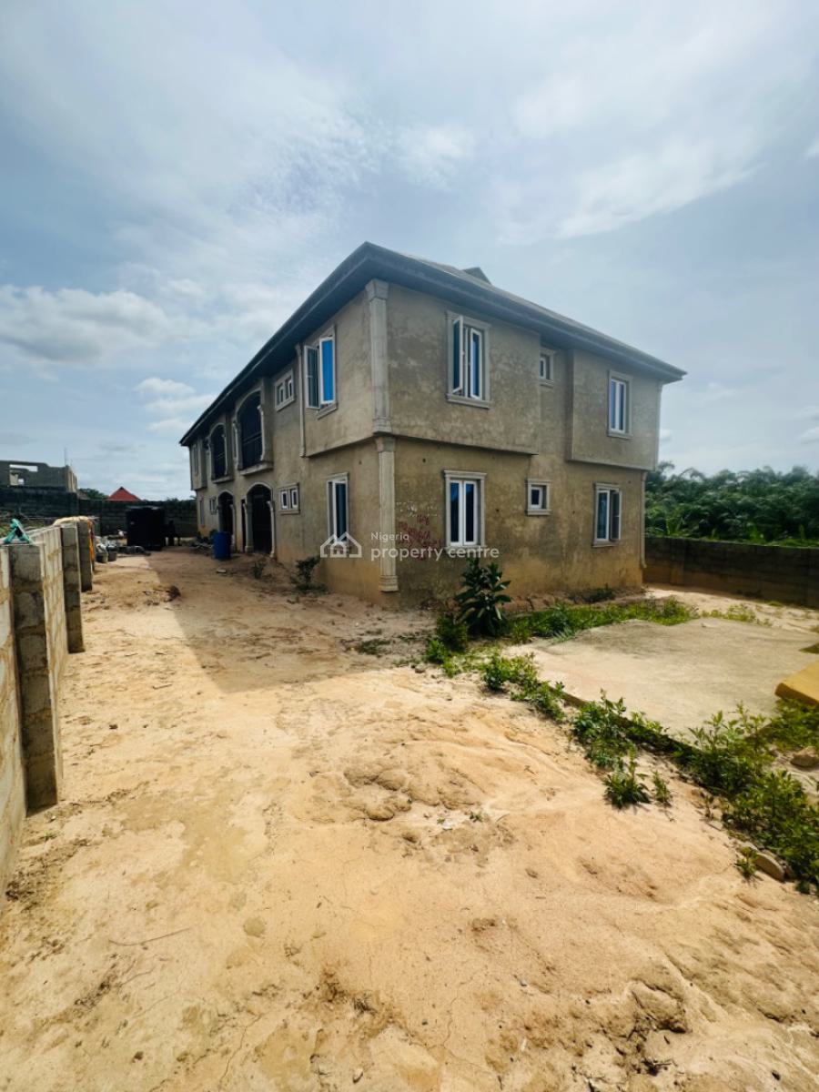 Distress 4 Units of 2 Bedroom Sitting on a Full Plot, Ikorodu, Lagos, Block of Flats for Sale