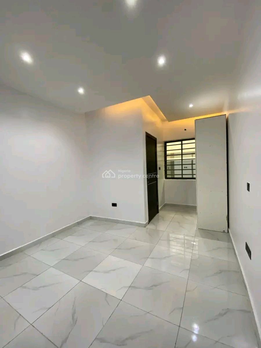3 Bedroom Apartment, Lekki Phase 1, Lekki, Lagos, Flat / Apartment for Sale