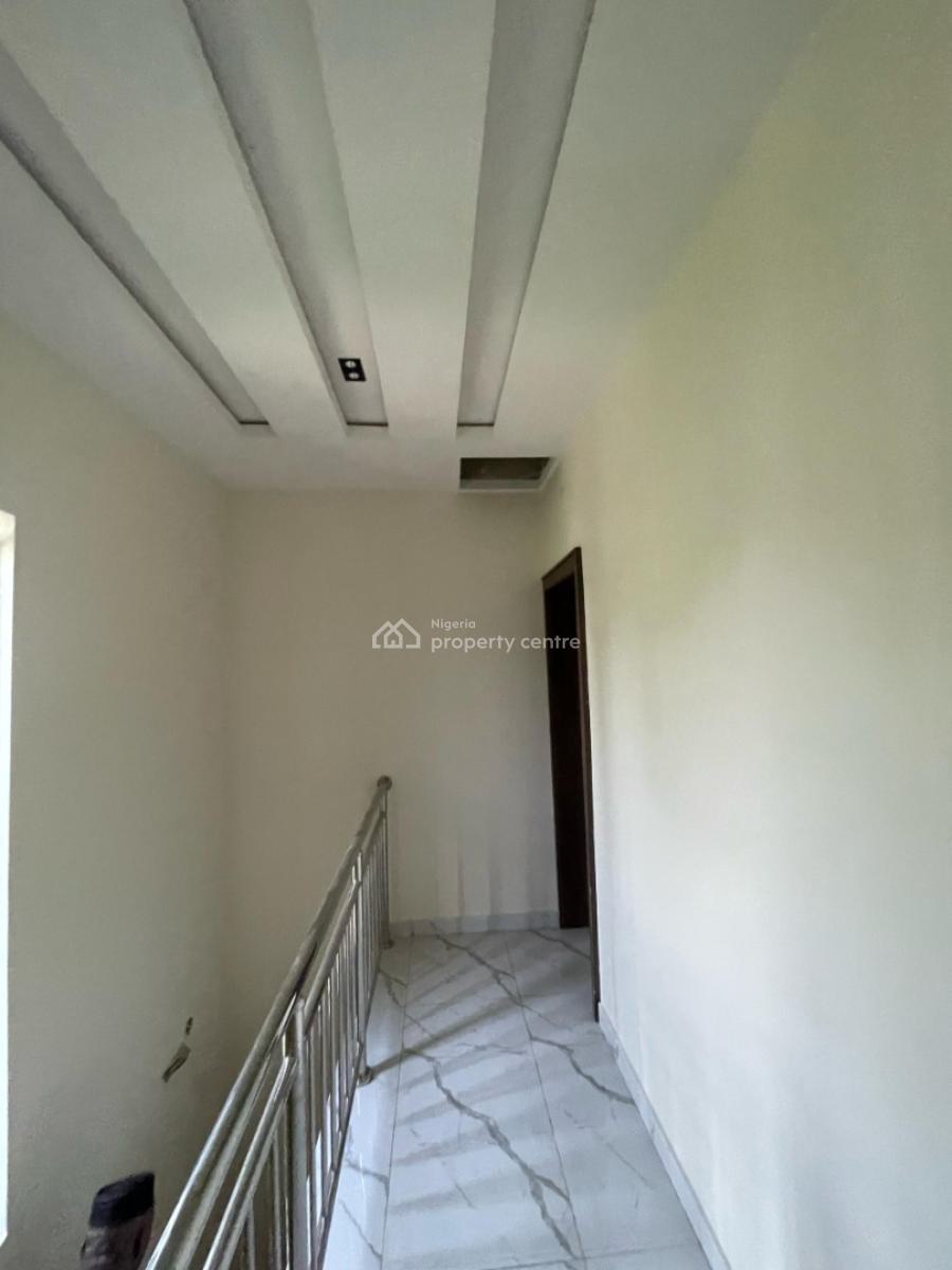 4 Bedroom Semi Detached with 1 Bq, Magodo Phase1, Gra Phase 1, Magodo, Lagos, Semi-detached Duplex for Sale