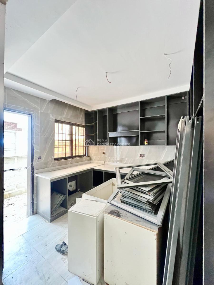 Self Compound 4 Bedroom Semi-detached Duplex with Bq, Lekki Phase 1, Lekki, Lagos, Semi-detached Duplex for Sale