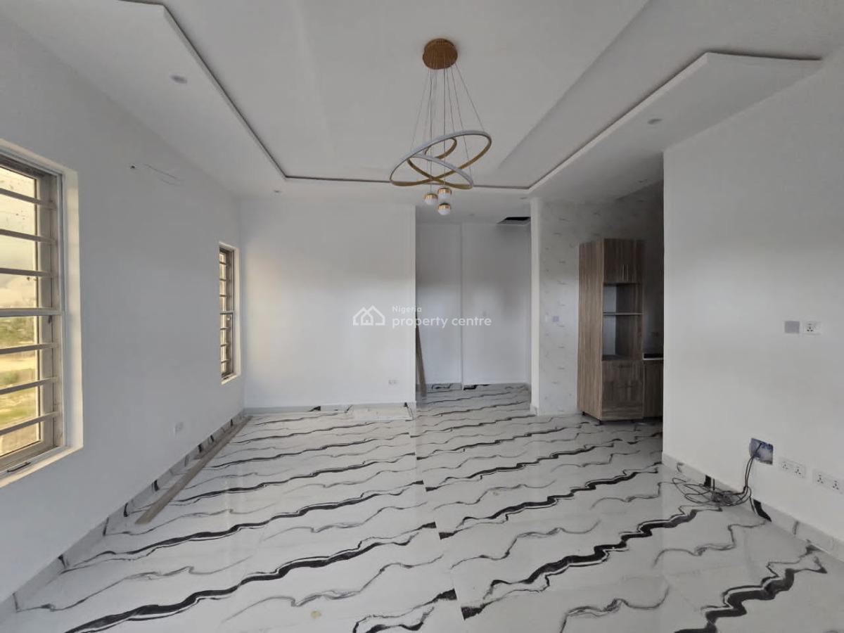 2 Bedrooms Apartment, in an Estate, Lekki Phase 1, Lekki, Lagos, House for Rent