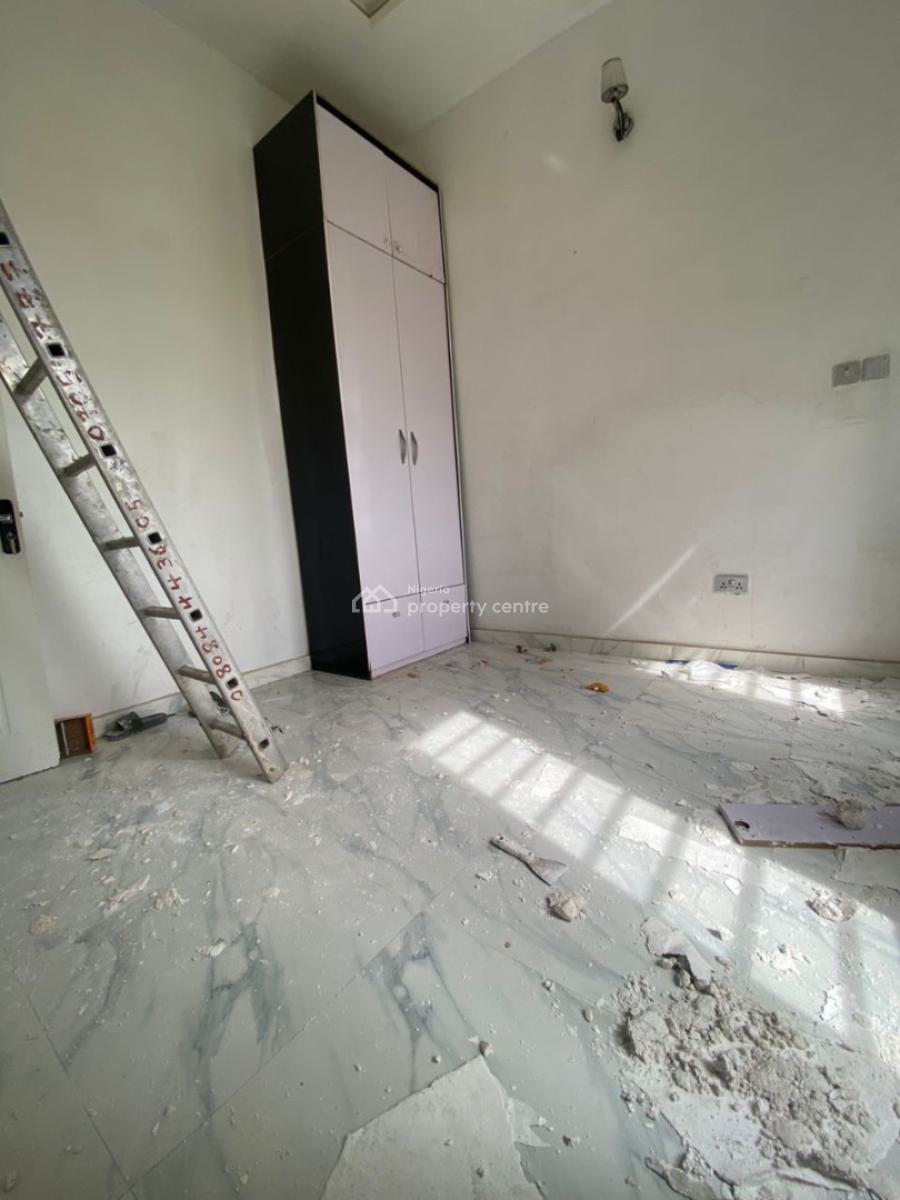 Standard Semi Master Single Room Shared Apartment, Angle View Estate Chevron Lekki Lagos, Lekki, Lagos, Self Contain (single Rooms) for Rent