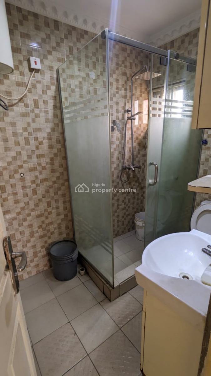 a Very Good Spacious 2 Bedroom Flat, Wuse 2, Abuja, Office Space for Rent