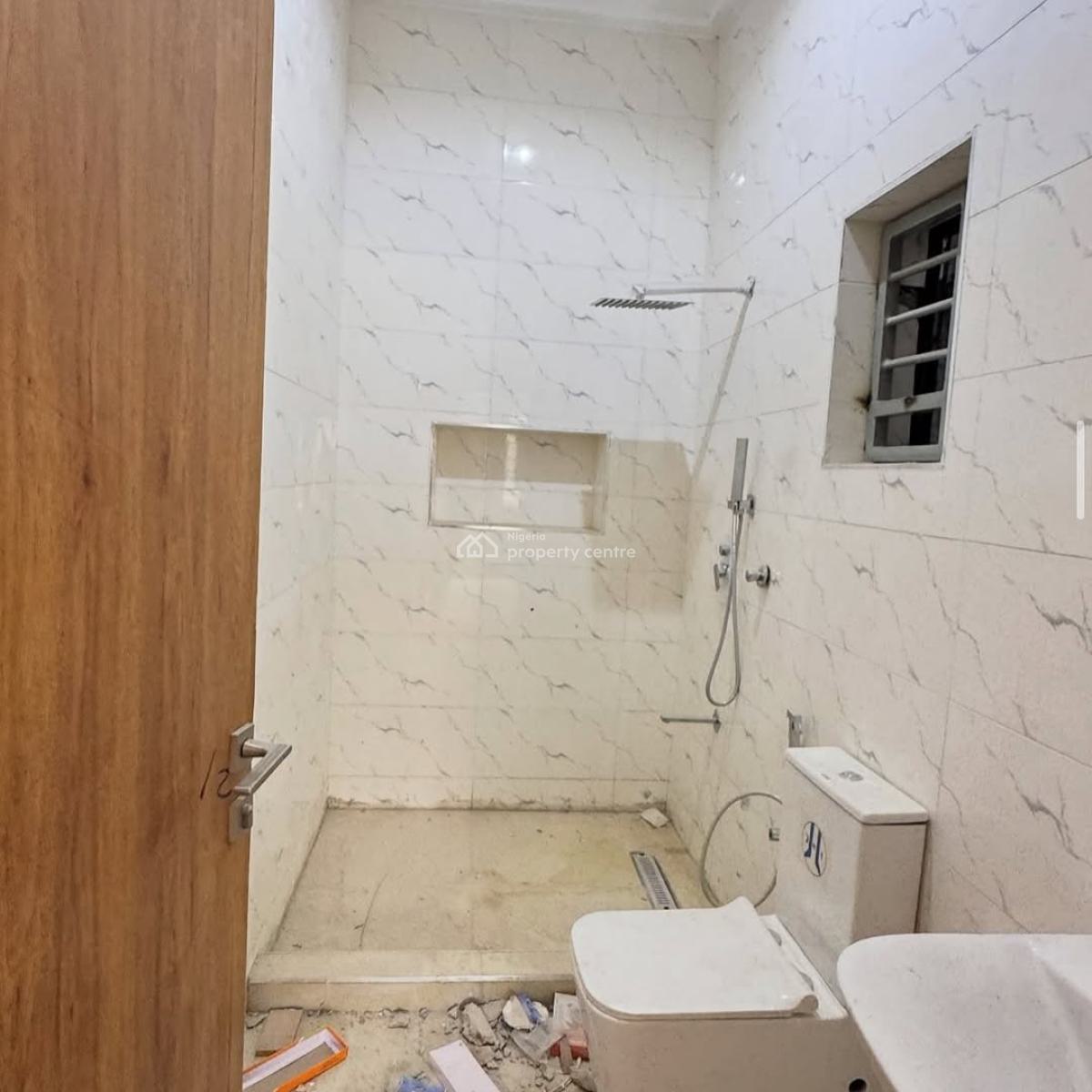 Elegant 4 Bedroom Terrace Duplex with a Bq,generator & Acs, Guzape District, Abuja, Terraced Duplex for Rent