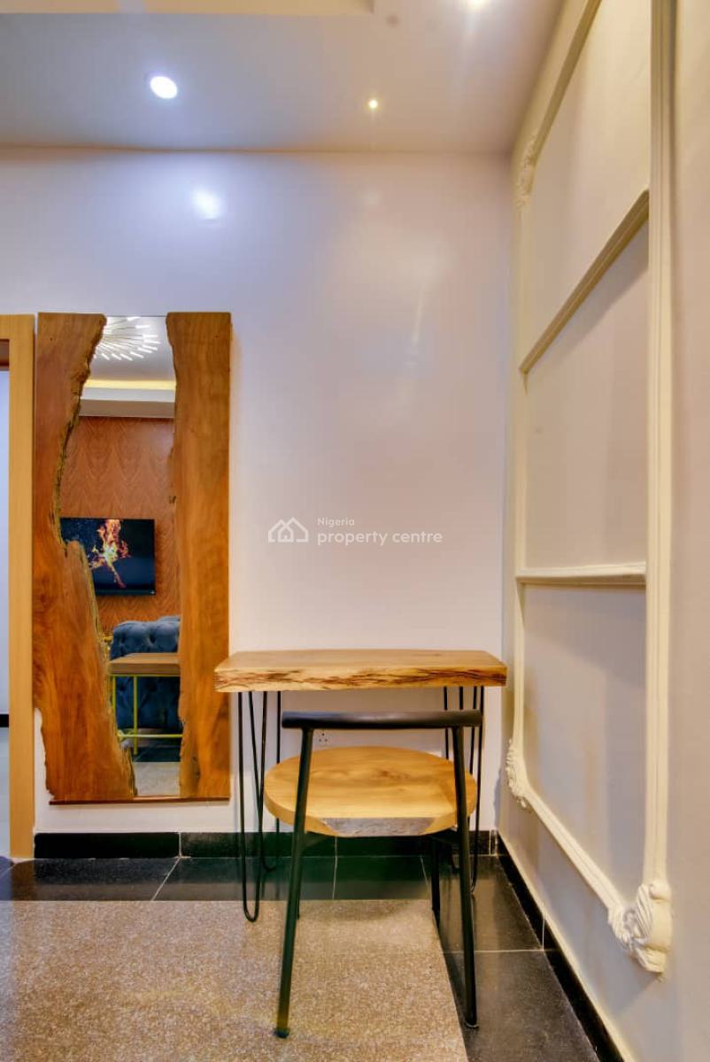 Airbnb, Ikoyi, Lagos, Mini Flat (room and Parlour) Short Let