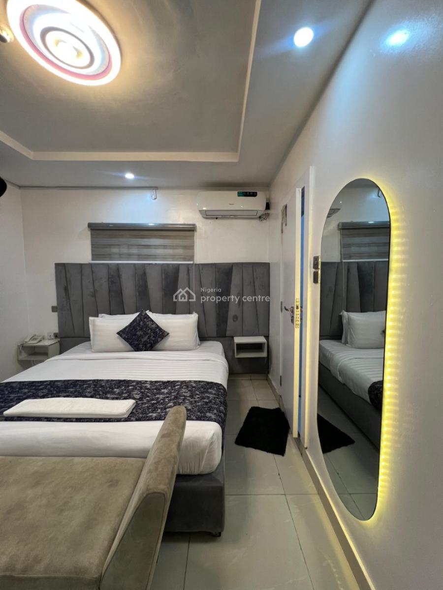 Luxury 3 Bedrooms, Opebi, Ikeja, Lagos, Flat / Apartment Short Let