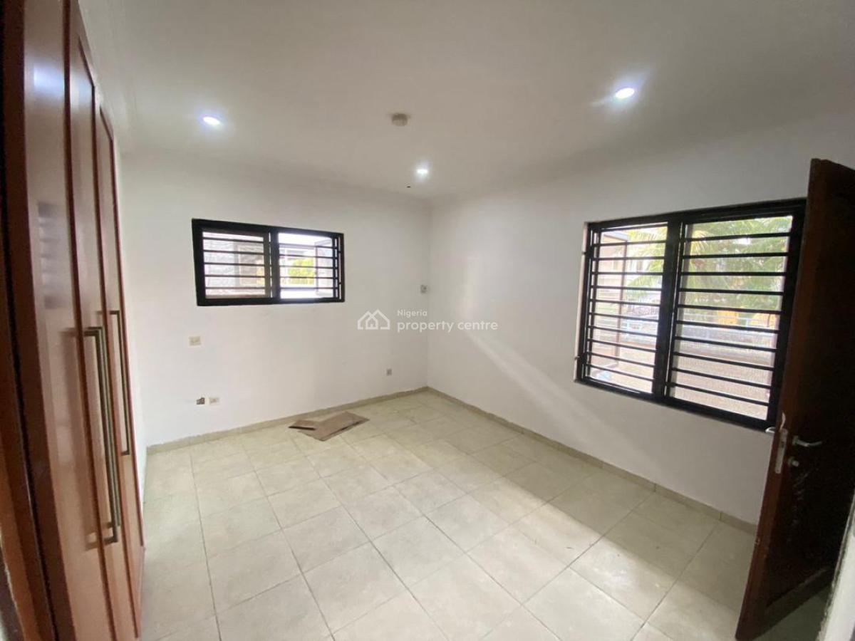 an Exquisite 3 Bedroom Apartment, Lekki Phase 1, Lekki, Lagos, Flat / Apartment for Rent