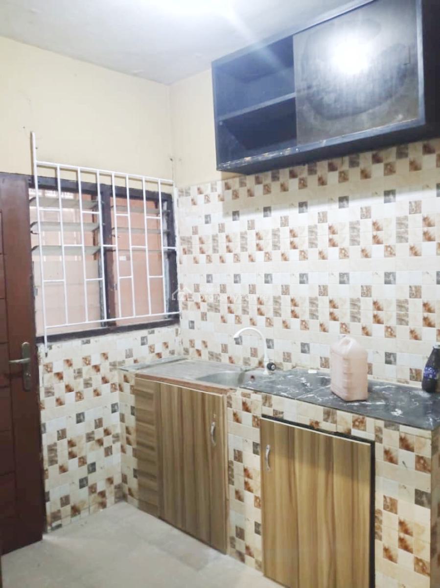 a Well Maintained Spacious 3 Bedroom Flat, Gra Phase 1, Magodo, Lagos, Flat / Apartment for Rent