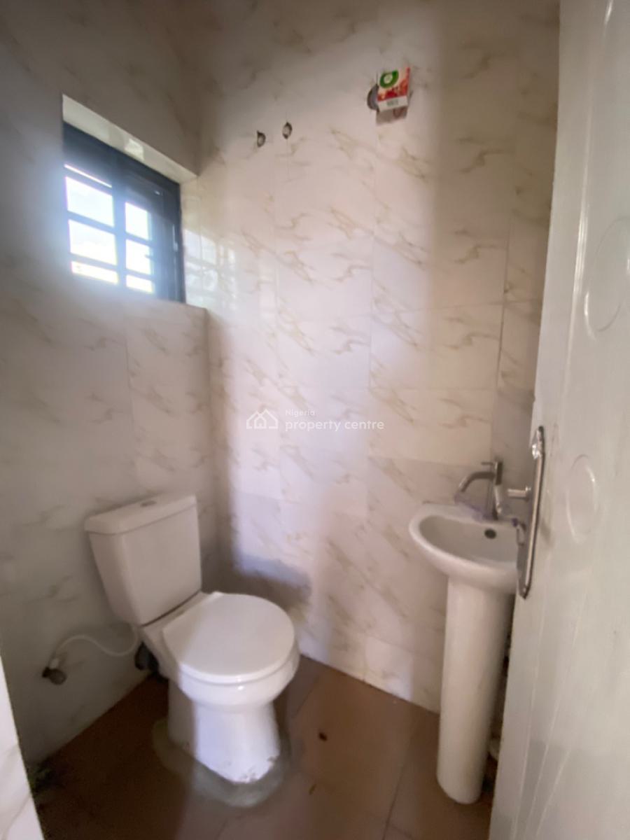 Decent 2 Bedroom Apartment, Ajah, Lagos, Flat / Apartment for Rent