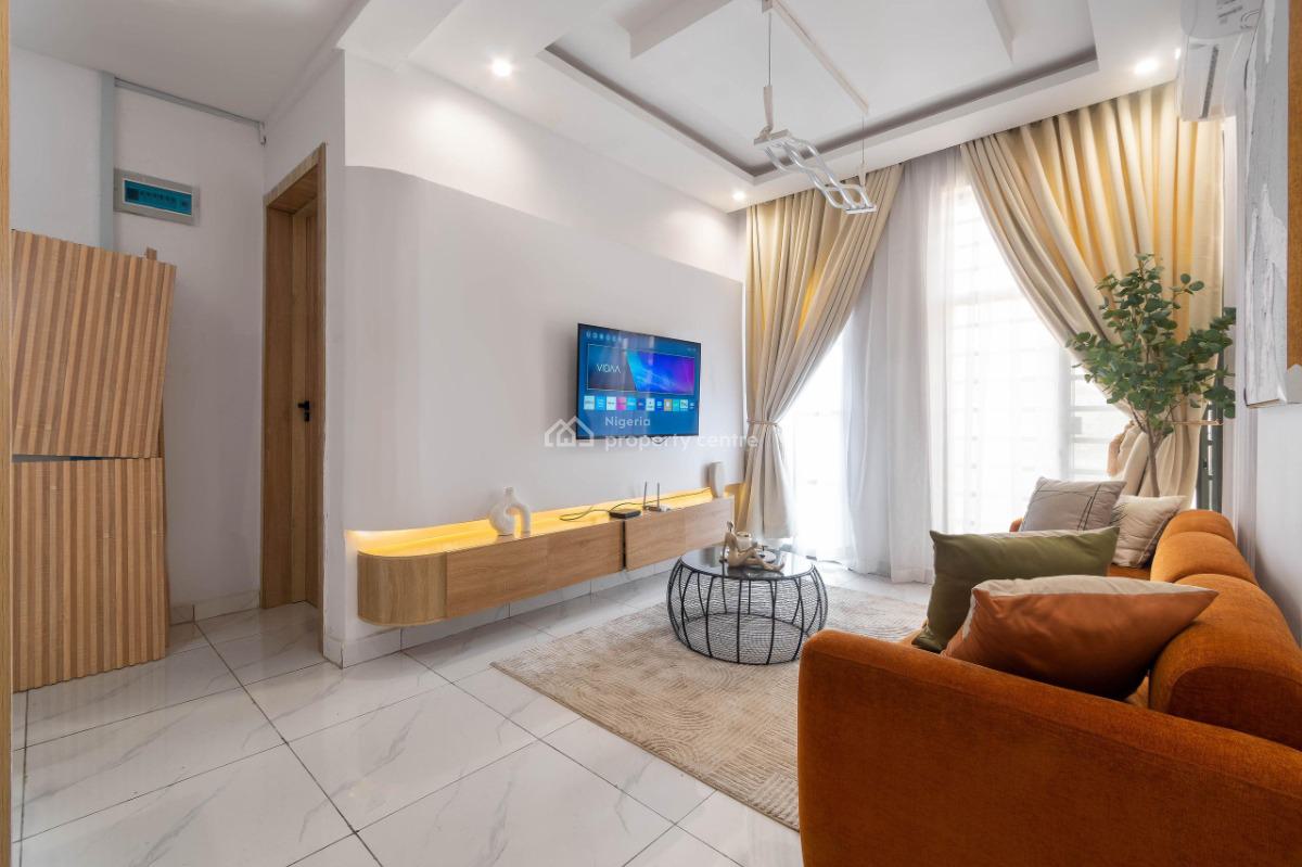 Stunning and Colorful 1 Bedroom Flat, Saka, Ologolo, Lekki, Lagos, Mini Flat (room and Parlour) Short Let