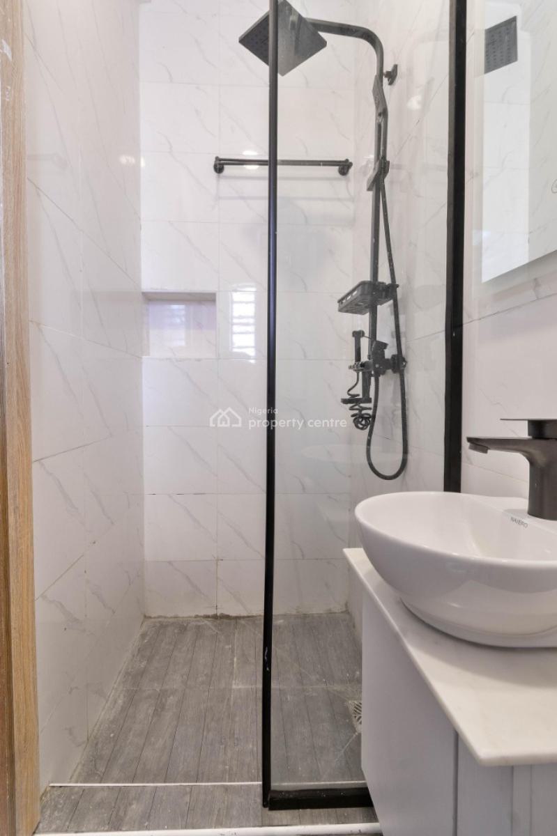 Stunning and Colorful 1 Bedroom Flat, Saka, Ologolo, Lekki, Lagos, Mini Flat (room and Parlour) Short Let