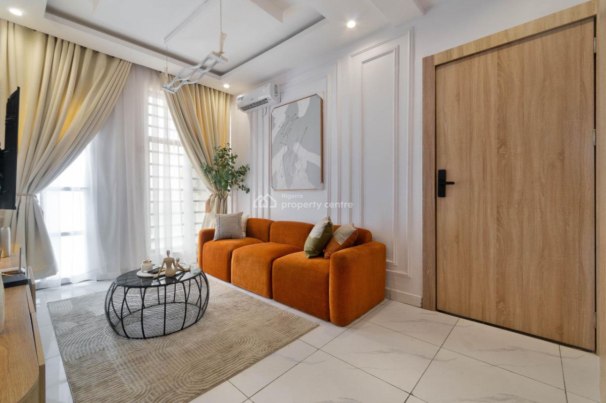 Stunning and Colorful 1 Bedroom Flat, Saka, Ologolo, Lekki, Lagos, Mini Flat (room and Parlour) Short Let