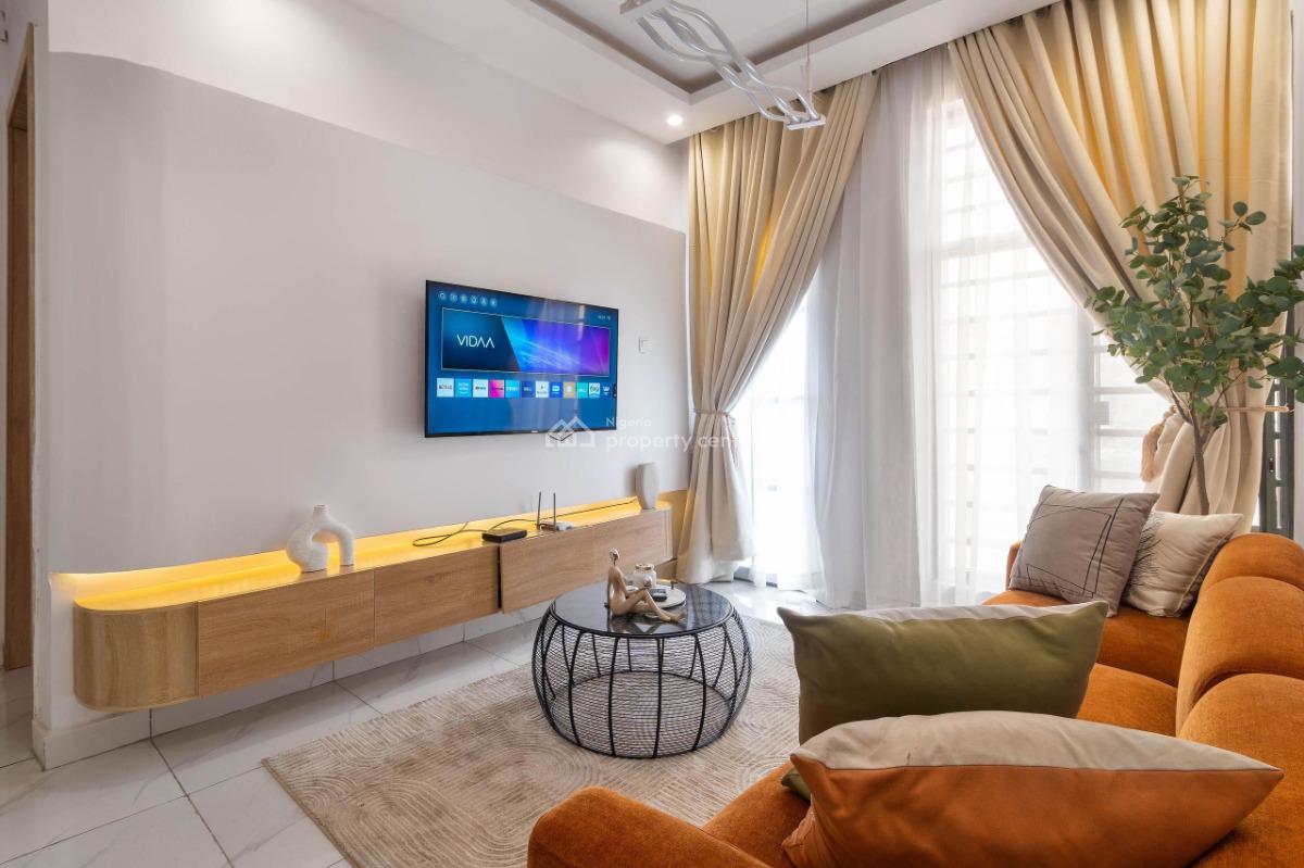 Stunning and Colorful 1 Bedroom Flat, Saka, Ologolo, Lekki, Lagos, Mini Flat (room and Parlour) Short Let