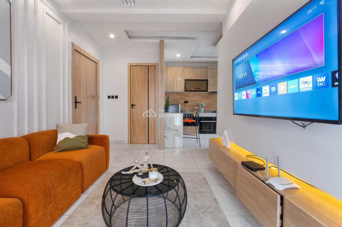 Stunning and Colorful 1 Bedroom Flat, Saka, Ologolo, Lekki, Lagos, Mini Flat (room and Parlour) Short Let