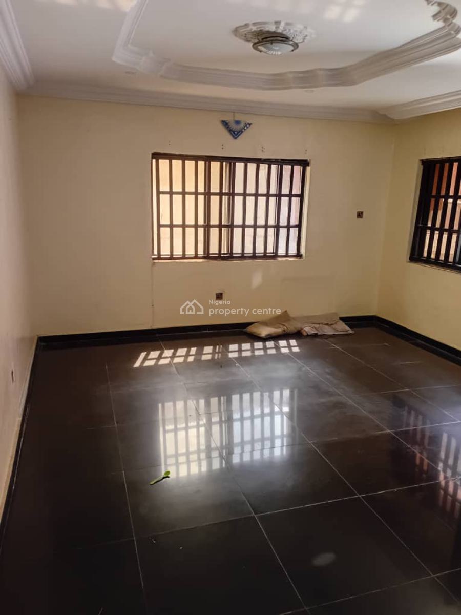 Lovely 3 Bedroom Flat, Gra Phase 1, Magodo, Lagos, Flat / Apartment for Rent