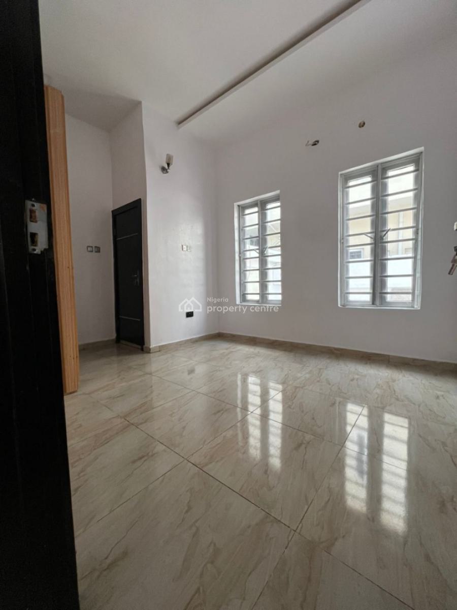Single Room Upstairs, Osapa London, Lekki, Lagos, Flat / Apartment for Rent