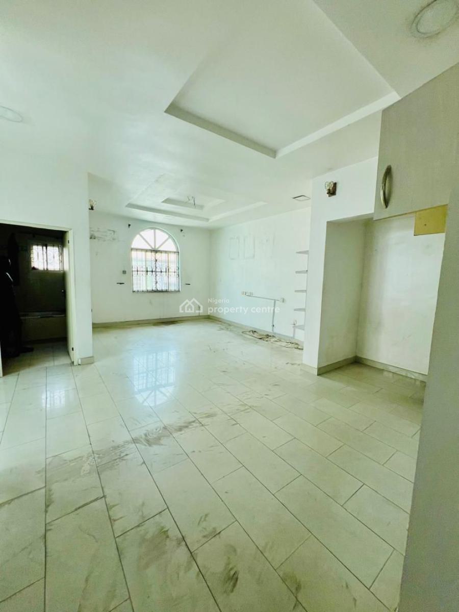 Commercial Duplex, Lekki Phase 1, Lekki, Lagos, Office Space for Rent