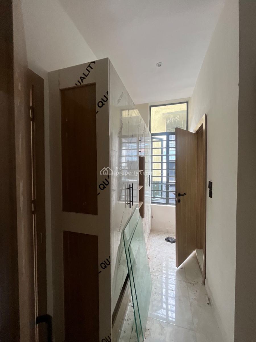 Great Investment Opportunity 4 Bedrooms Duplex, Ologolo, Lekki Expressway, Lekki, Lagos, Terraced Duplex for Sale