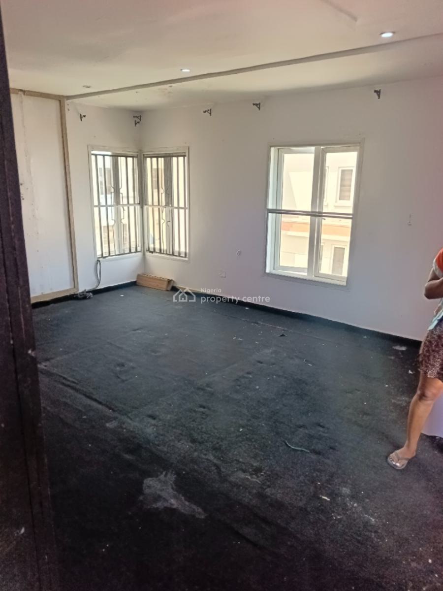 Very Spacious Master Bedroom, Bera Estate Chevron Drive, Lekki, Lagos, Self Contain (single Rooms) for Rent
