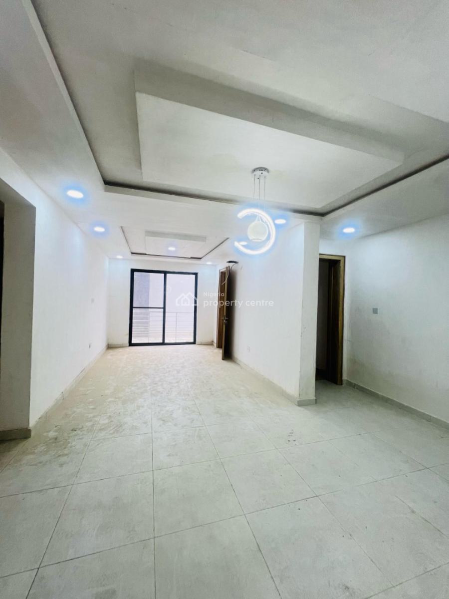 Aesthetically Pleasing 3 Bedroom Apartment with a Room Bq, Maryland, Lagos, Flat / Apartment for Sale