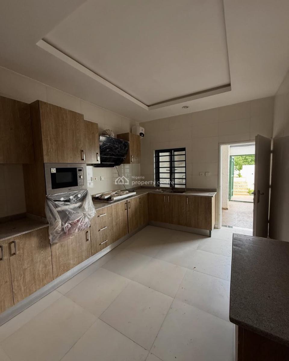 Elegant 6 Bedrooms Detached Duplex with 2 Rooms Guest Chalet and a Bq., Apo Resettlement, Apo, Abuja, Detached Duplex for Sale