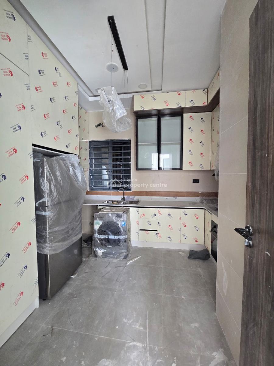 Luxury 2 Bedroom Apartment, Lekki Phase 1, Lekki, Lagos, Flat / Apartment for Sale