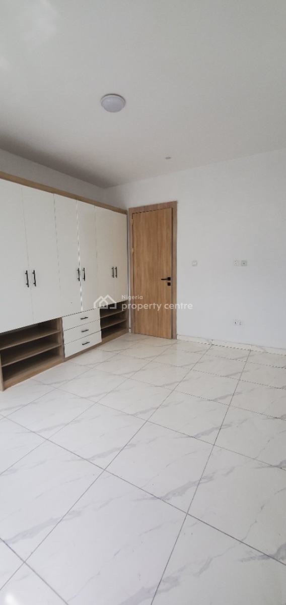 Well Build 2bedroom Apartments, Ikate, Lekki, Lagos, Flat / Apartment for Sale
