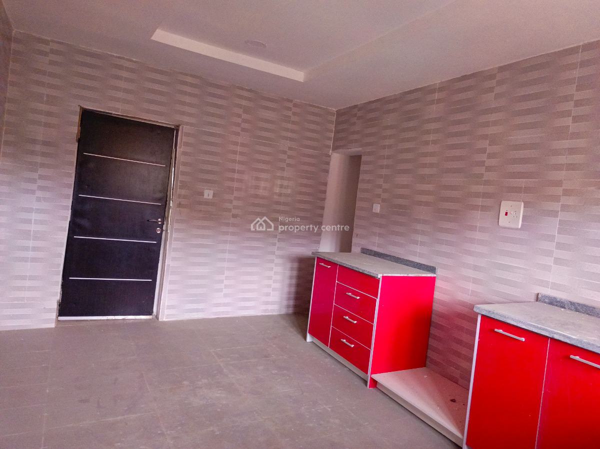Brand New 3 Bedroom Flat (last Floor), Guzape, Guzape District, Abuja, Flat / Apartment for Rent