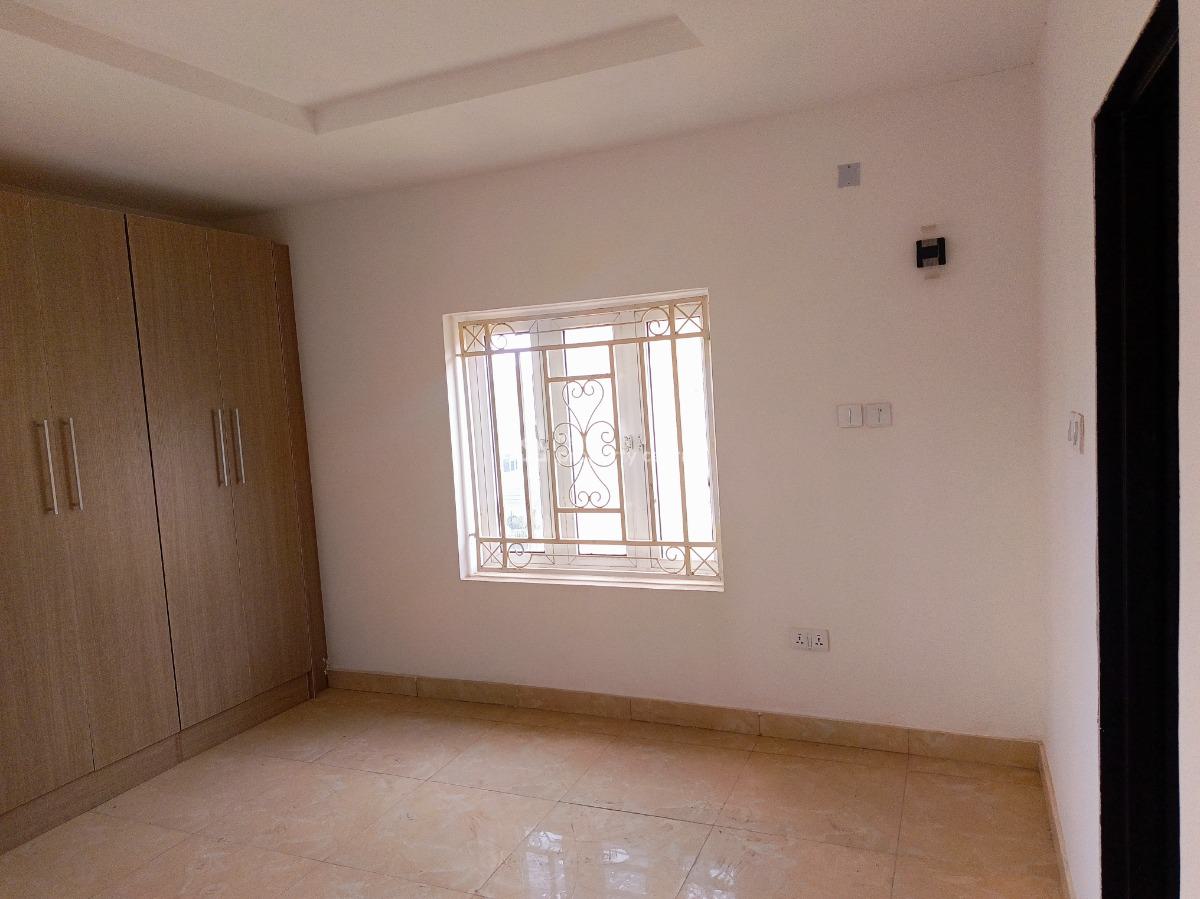 Brand New 3 Bedroom Flat (last Floor), Guzape, Guzape District, Abuja, Flat / Apartment for Rent