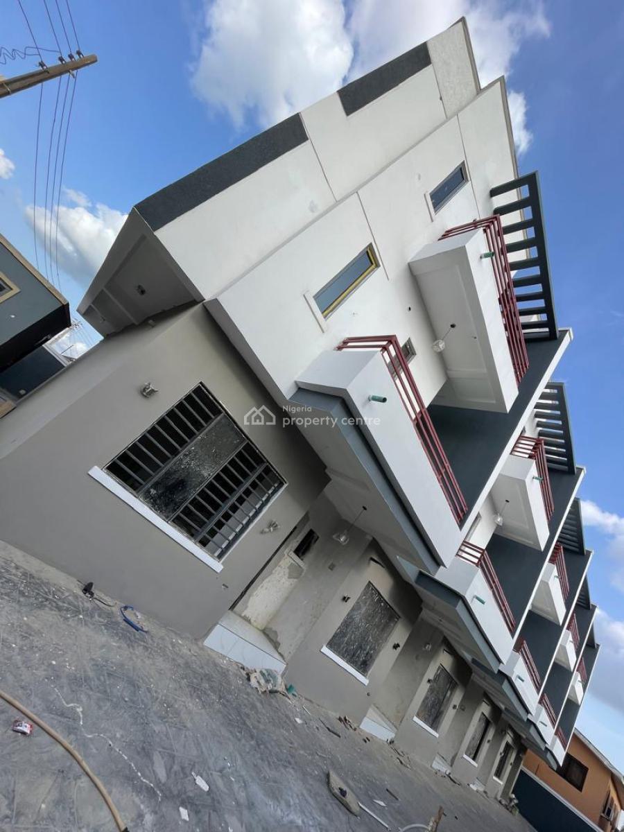 Exquisitely Built to Taste 4 Bedroom Terrace Duplex with Bq, Gated Estate, Magodo, Lagos, Terraced Duplex for Sale
