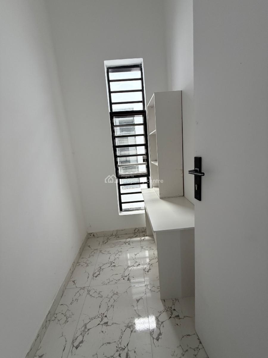 Nicely Built 5 Bedroom Fully Detached House, Hampton Lake Estate, Chevron, Lekki, Lagos, Detached Duplex for Sale