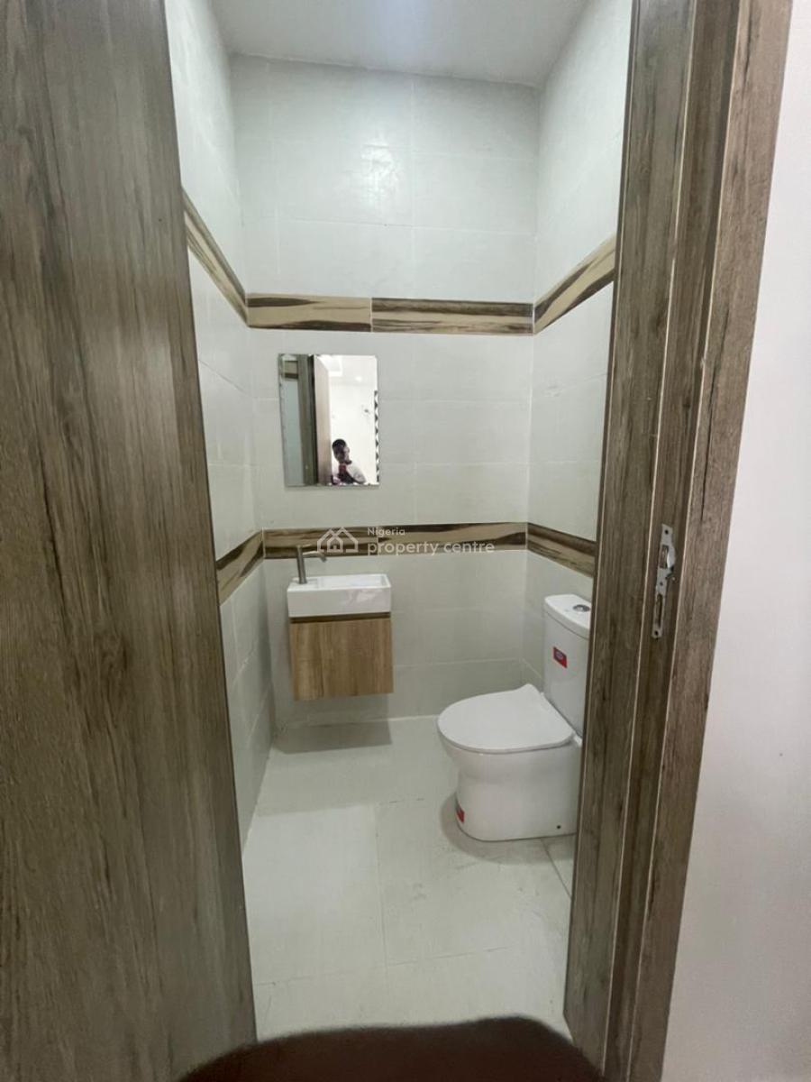 Distress Lovely 3 Bedroom Terraced Duplex + a Room Bq, Orchid Road, Lekki, Lagos, Terraced Duplex for Sale