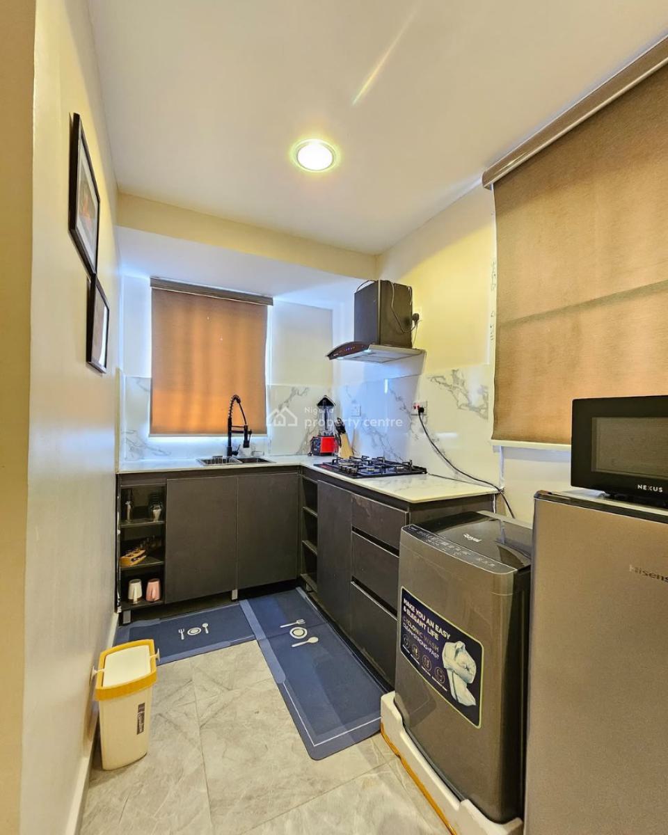 Standard 1 Bedroom Apartment, Gra Phase 2, Magodo, Lagos, Flat / Apartment for Rent
