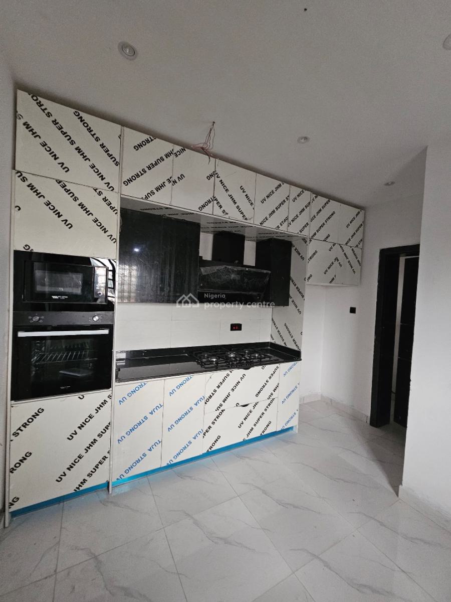 Exquisitely Detailed 3 Bedroom Apartment with a Bq in a Serene Estate, Lekki Phase 1, Lekki, Lagos, Block of Flats for Sale