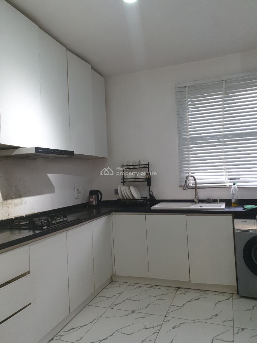 Spacious Fully Furnished Service 2 Bedroom Flat, Bridge Estate, Agungi, Lekki, Lagos, Flat / Apartment for Rent
