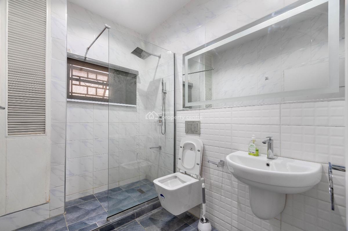 Silver 3 Bedroom Apartment with Office Space, Osapa, Lekki, Lagos, Flat / Apartment Short Let