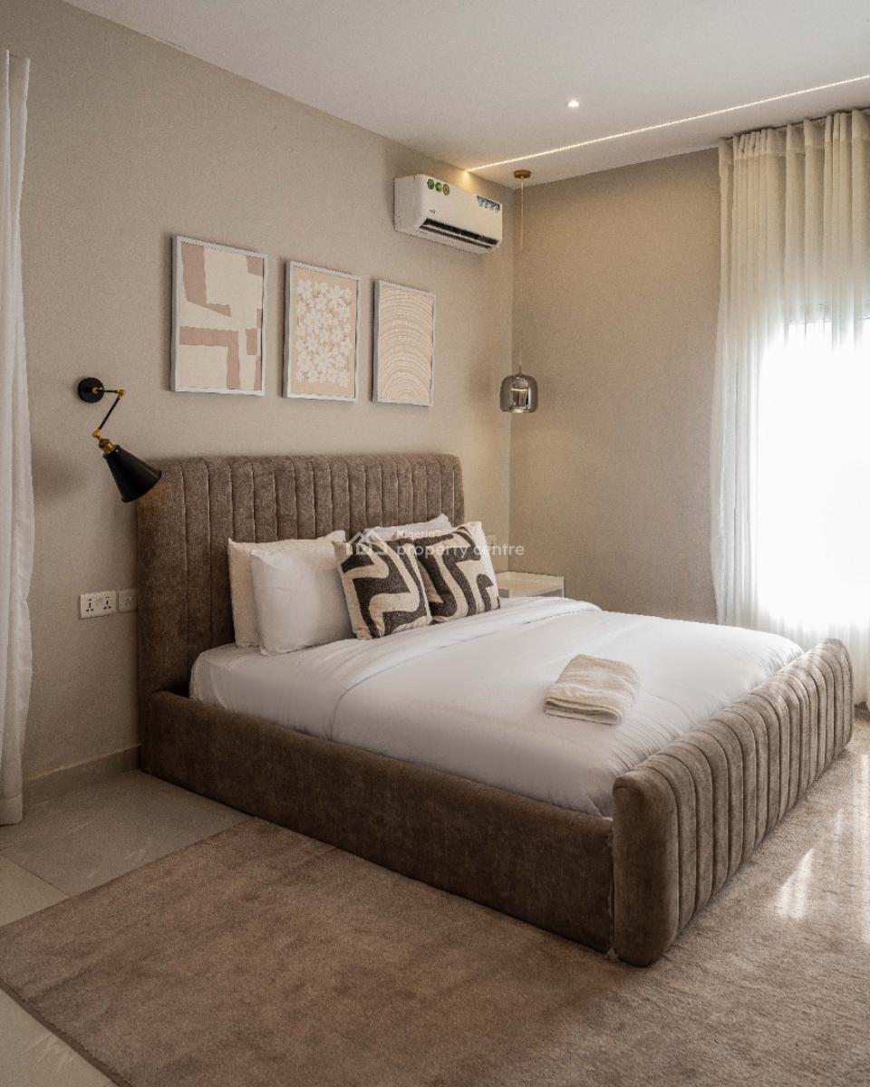 3 Bedrooms Luxury Apartment, Abayomi Shonuga Crescent, Lekki Phase 1, Lekki, Lagos, Flat / Apartment Short Let