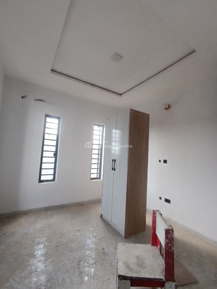 a Well Built 2 Bedroom Flat, Dkk Opposite Skymall, Lekki Phase 2, Lekki, Lagos, Flat / Apartment for Rent