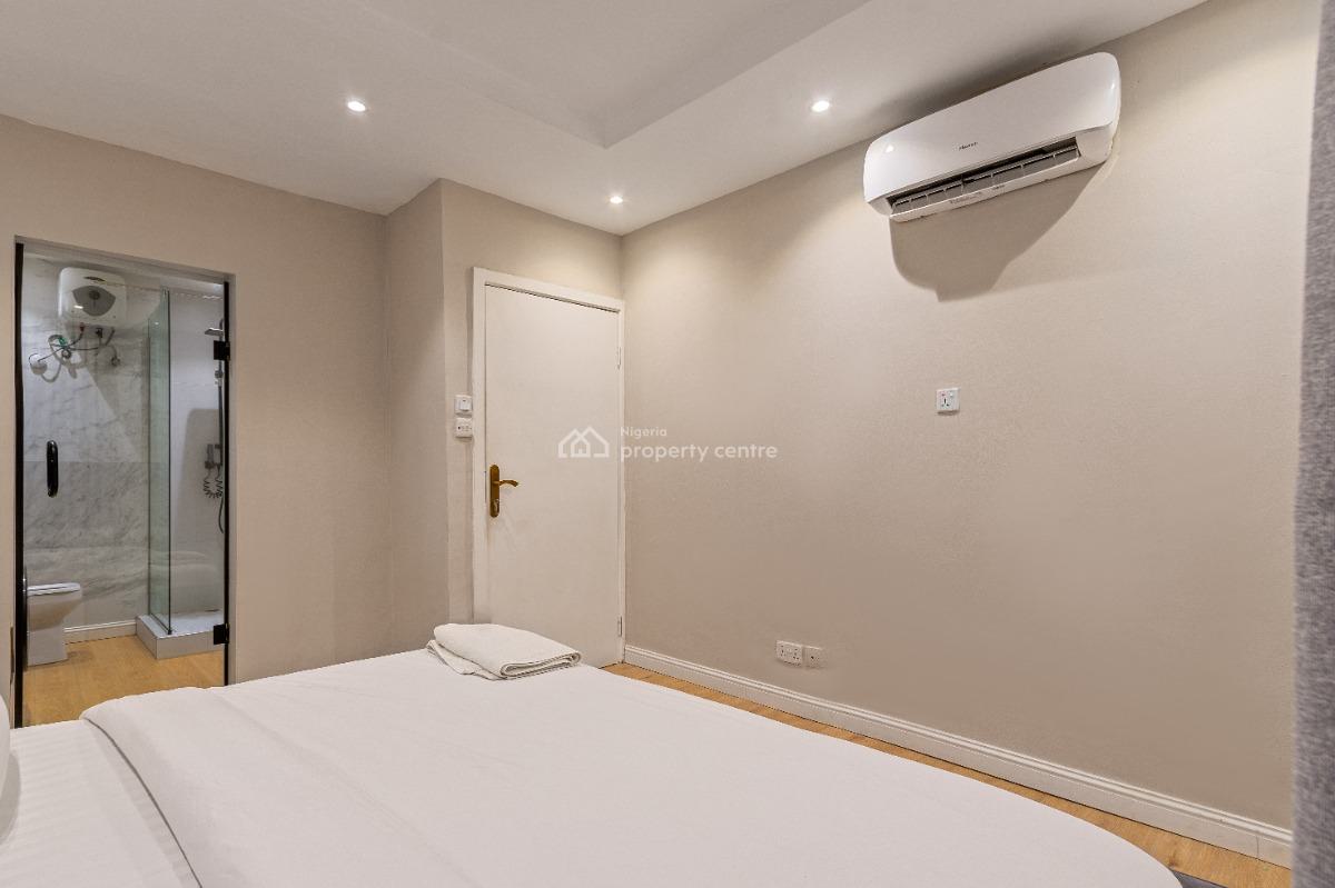 2 Bedrooms Luxury Waterfront Apartment, Lekki Luxury Flats, Lekki Phase 1, Lekki, Lagos, Flat / Apartment Short Let