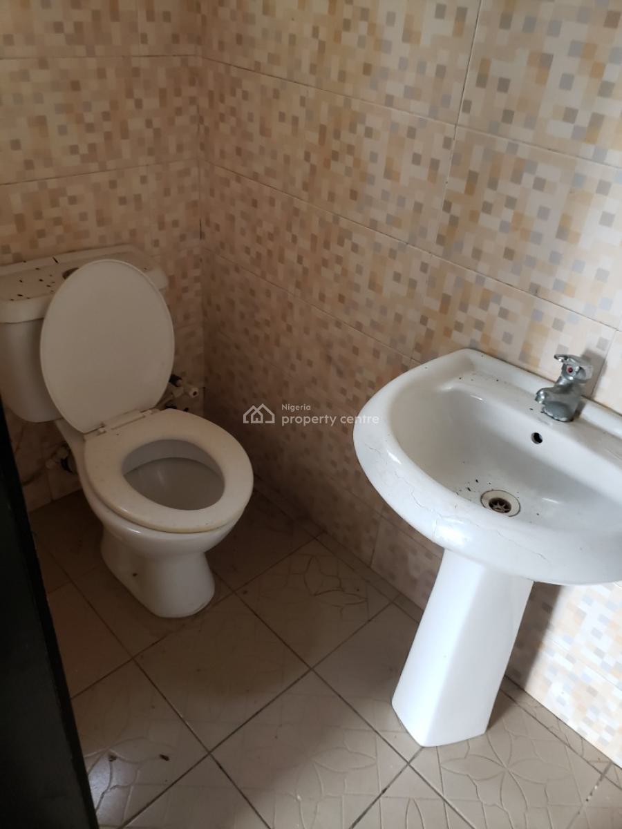 a Well Maintained 4 Bedroom Semi Detached Duplex, Along Monastery Road, Sangotedo, Ajah, Lagos, Semi-detached Duplex for Rent