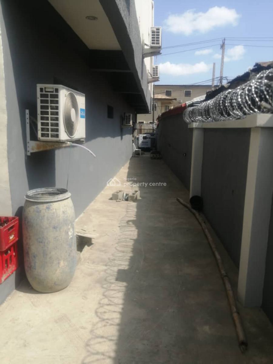 160sqm Office/show Room Space, Ogunisi Road, Ogba, Ikeja, Lagos, Office Space for Rent