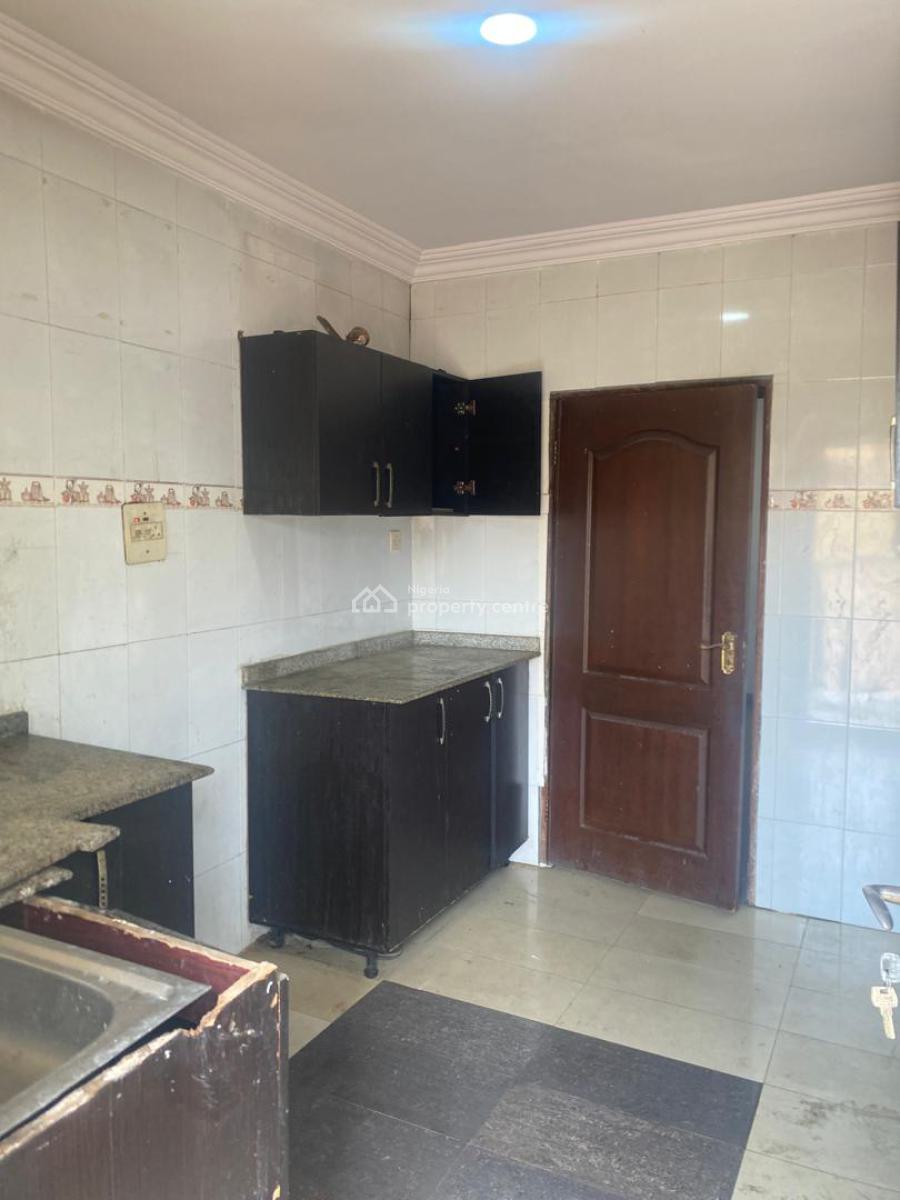 Decent 3 Bedroom Flat, Olawaiye Estate, Omole Phase 2, Ikeja, Lagos, Flat / Apartment for Rent
