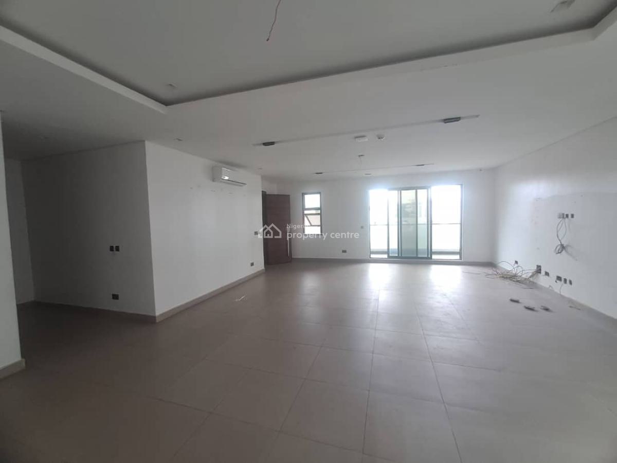 Serviced with 24/7 Power Supply 3 Bedroom En-suite Maisonette, Ikoyi, Lagos, Flat / Apartment for Rent