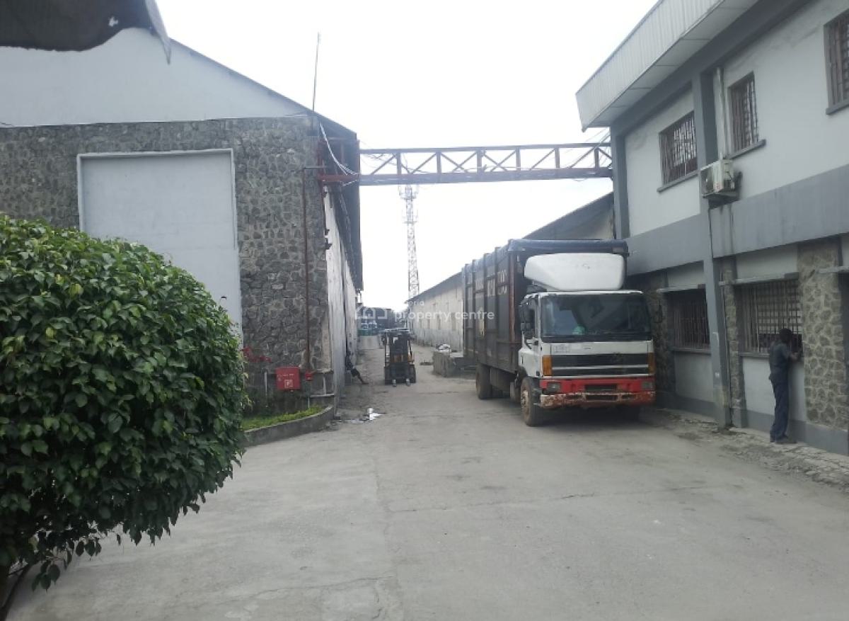 Massive Warehouse Plus Admin Offices Etc (dealing with Lawyer), Ilupeju, Lagos, Warehouse for Sale