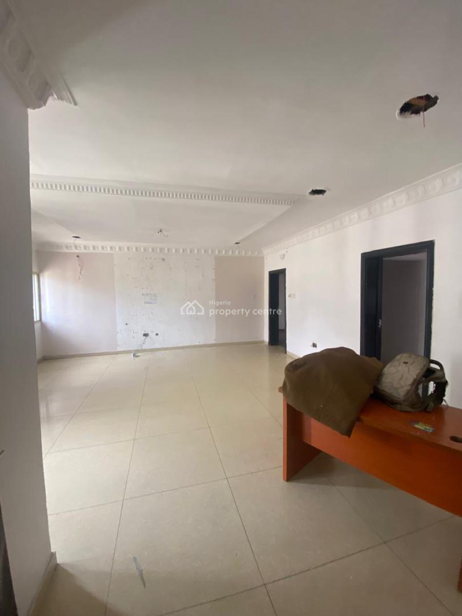 Spacious Serviced 3 Bedroom Apartment, By Pinnacle Filling Station Marwa, Lekki Right, Lekki Phase 1, Lekki, Lagos, Flat / Apartment for Rent