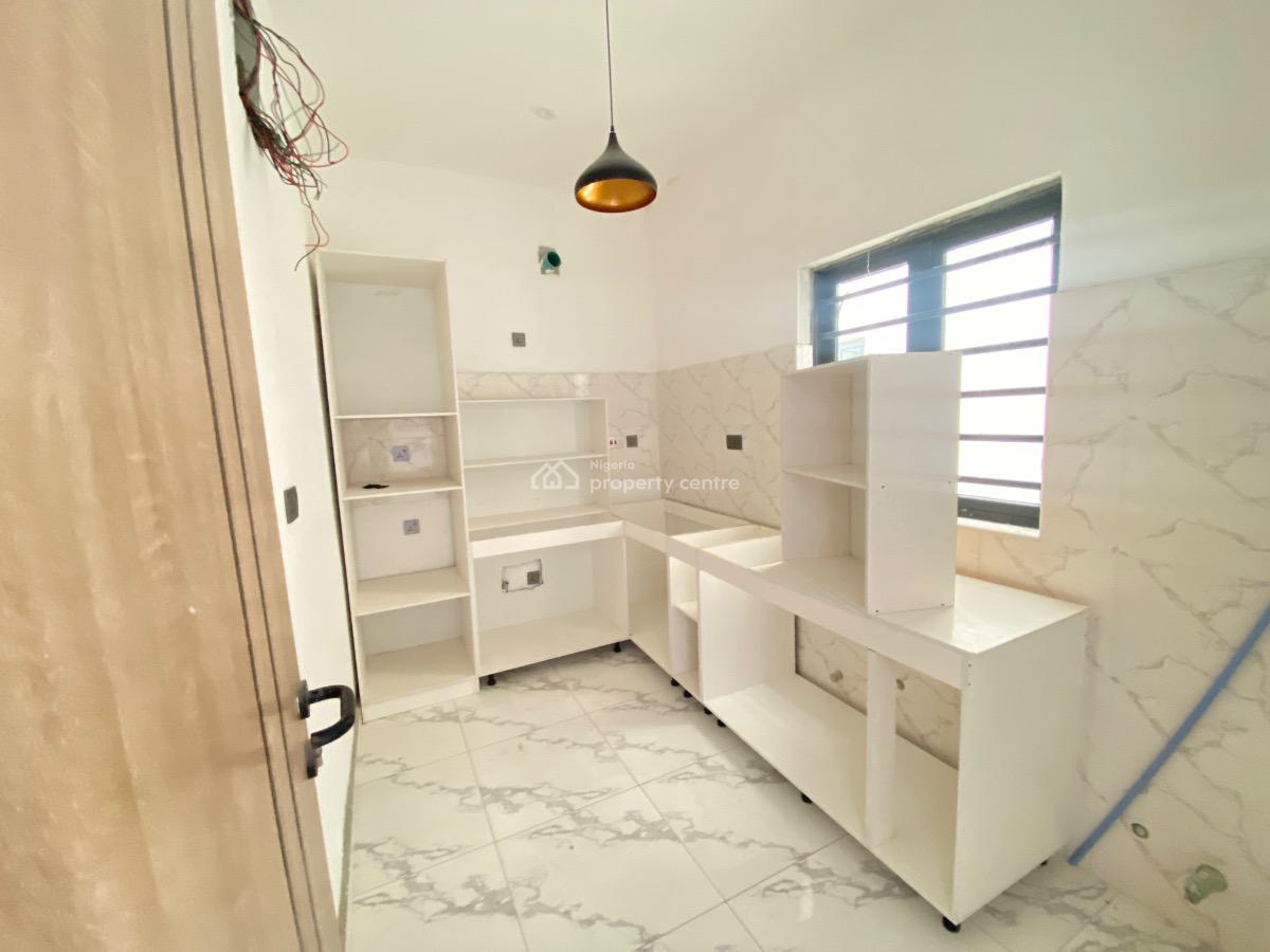 Contemporary 2 Bedroom Apartment, Orchid, Lekki, Lagos, Flat / Apartment for Sale