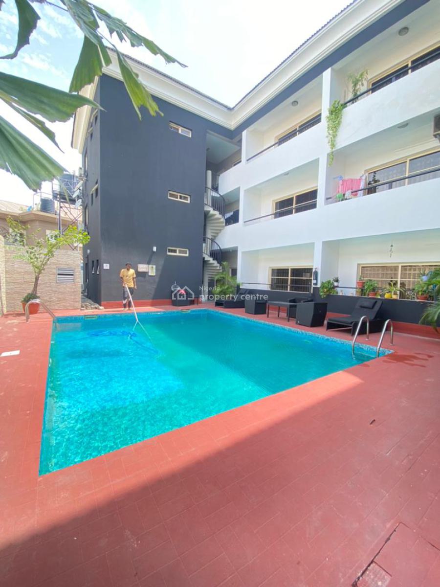 Decently Built 3 Bedroom Apartment, Lekki Phase 1, Lekki, Lagos, Flat / Apartment for Rent