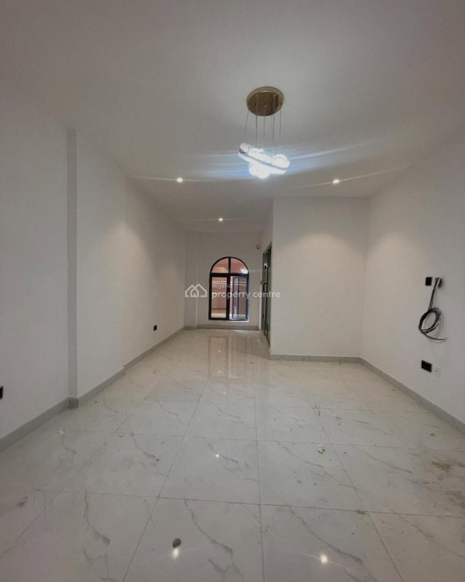 Elegantly Built 2 Bedroom Maisonette with Elevator, Lekki Phase 1, Lekki, Lagos, Flat / Apartment for Rent