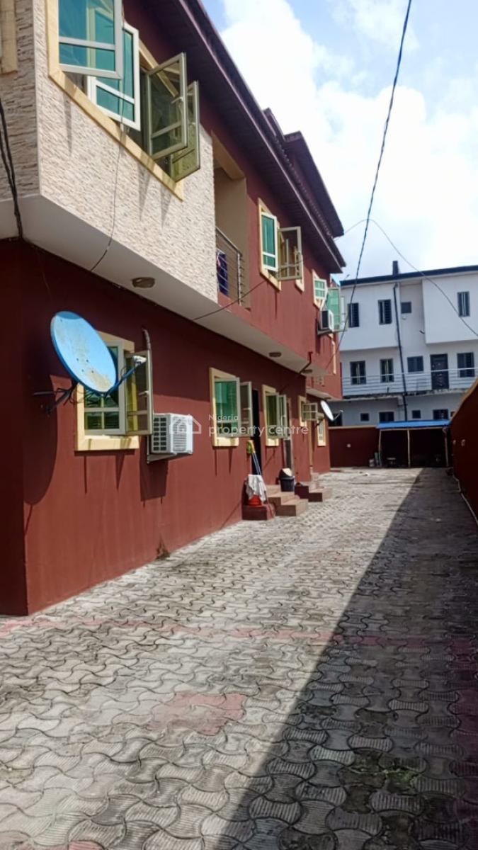Standard 2 Bedroom Flat, Orchid Road, Lekki Phase 2, Lekki, Lagos, Flat / Apartment for Rent